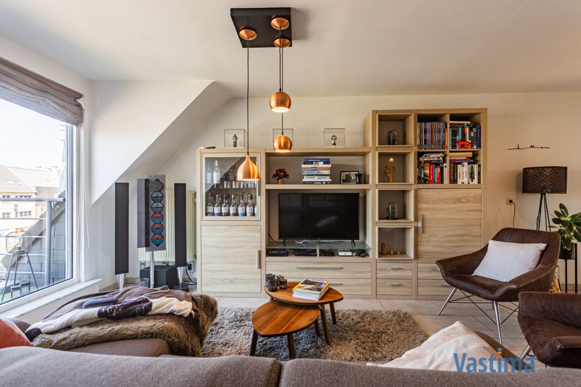 Licht, Ruimte & Locatie – Instapklaar Duplexappartement met parking foto 2