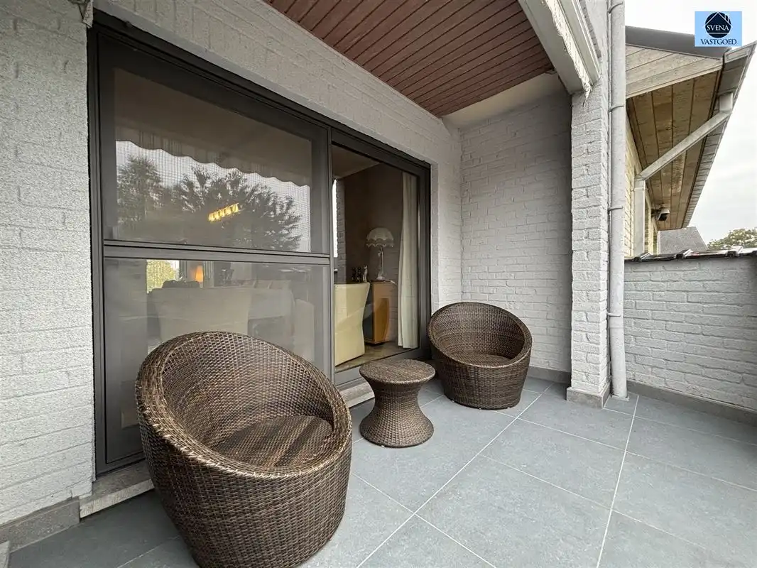 RUIME BEL-ETAGEWONING MET 3 SLAAPKAMERS EN TUIN foto 11