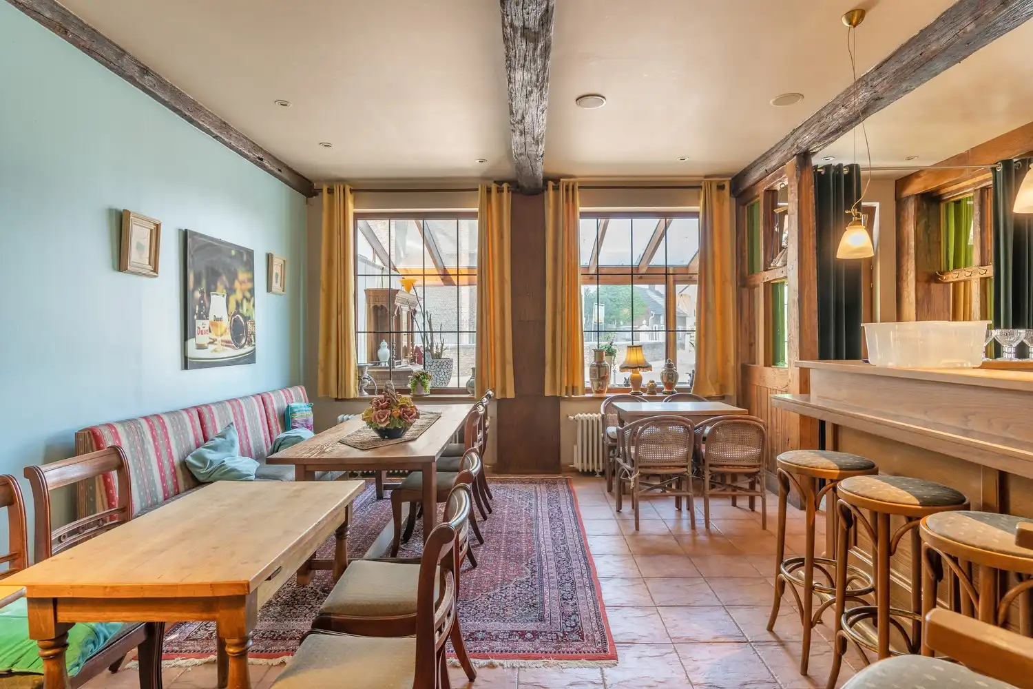 Zeer gunstig gelegen handelshuis op een ruim perceel grond foto 7