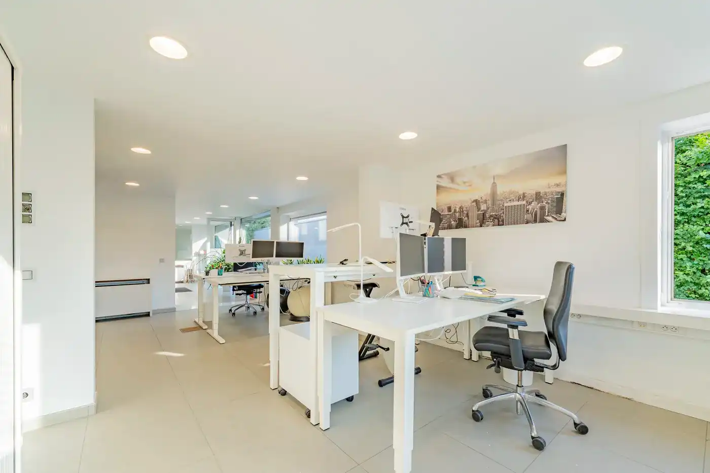 Veelzijdig handelspand/kantoor op uitstekende locatie in Beernem foto 9