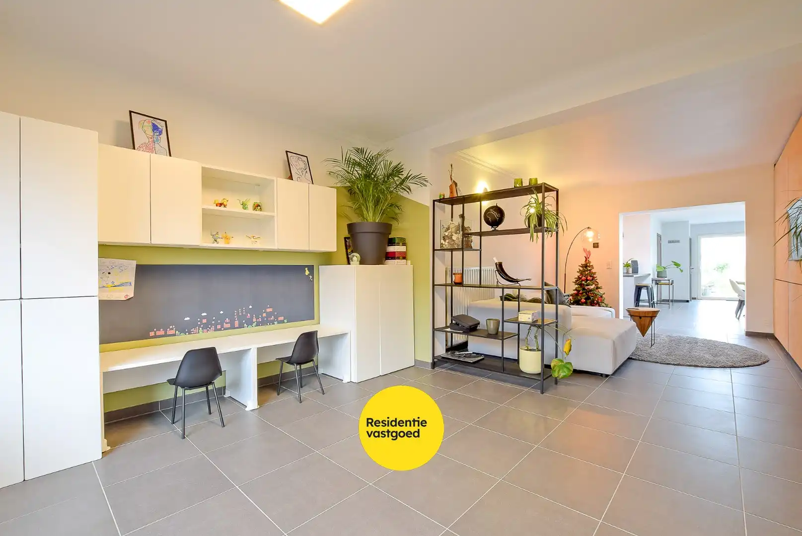 Rustig gelegen gerenoveerde woning op 470 m² te Leke met vergezichten en ruime garage. foto 4