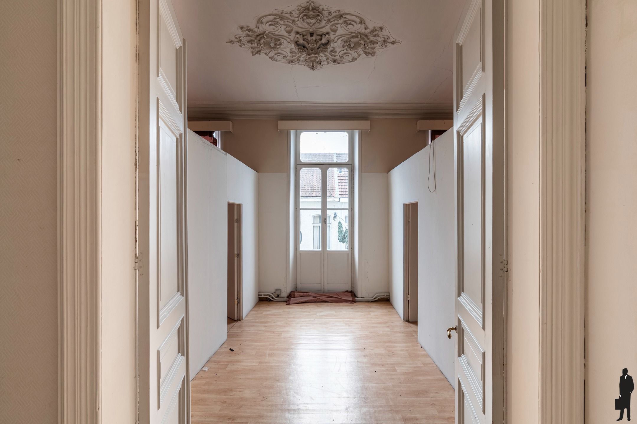 Statig neoclassicistisch herenhuis in hartje Turnhout foto 13