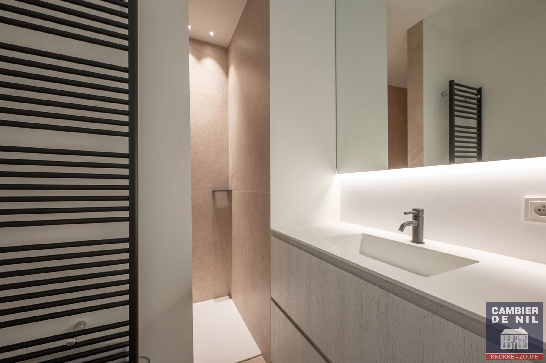Nieuwbouwappartement met 3 slaapkamers in hartje Zoute foto 17