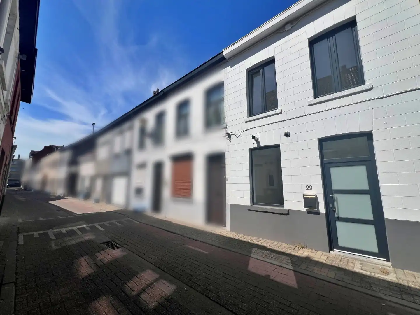 Gerenoveerde woning met 3 slaapkamers, tuin en garage foto {{pictureIndex}}