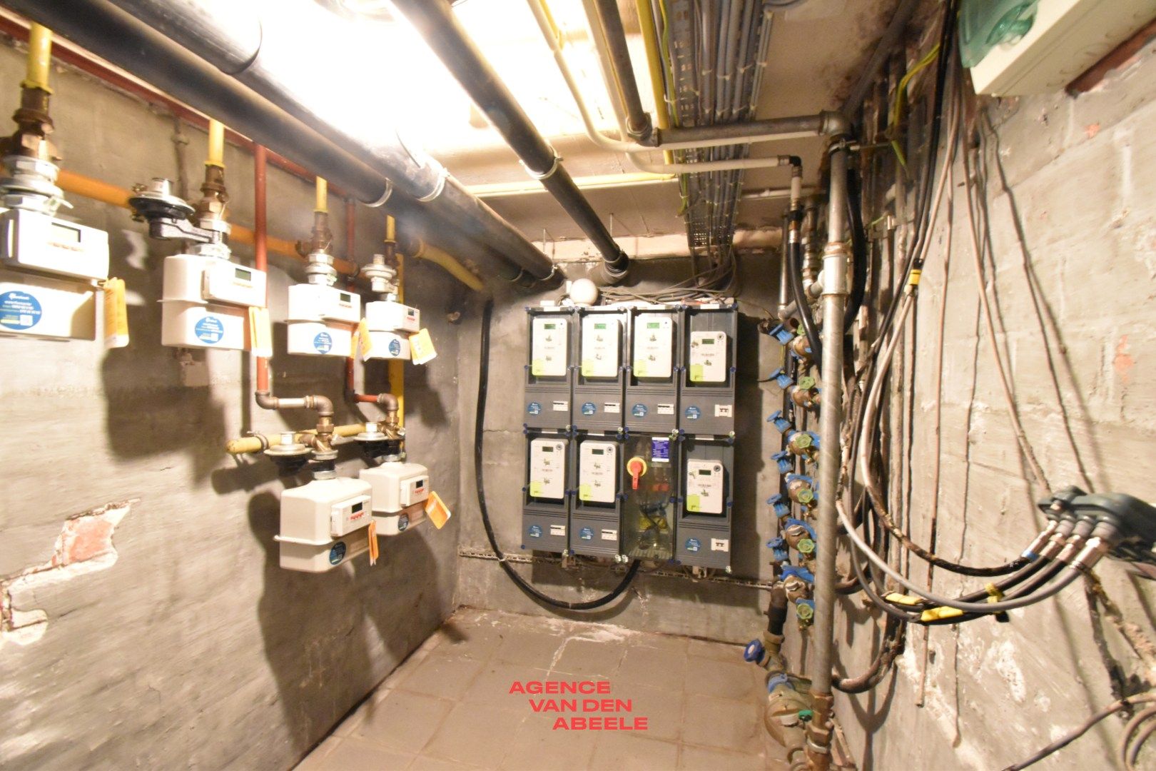 Opbrengsteigendom met 6 appartementen en 7 garages  foto 25