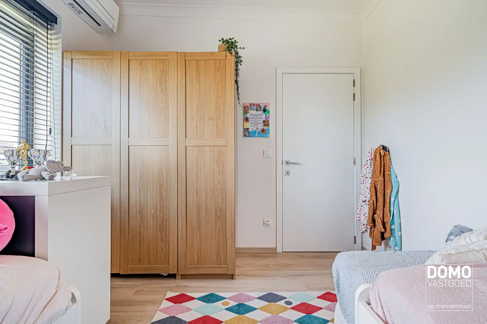INSTAPKLARE GEZINSWONING MET 3 SLAAPKAMERS, EPC-LABEL A EN ZONNIGE TUIN IN KERMT foto 16