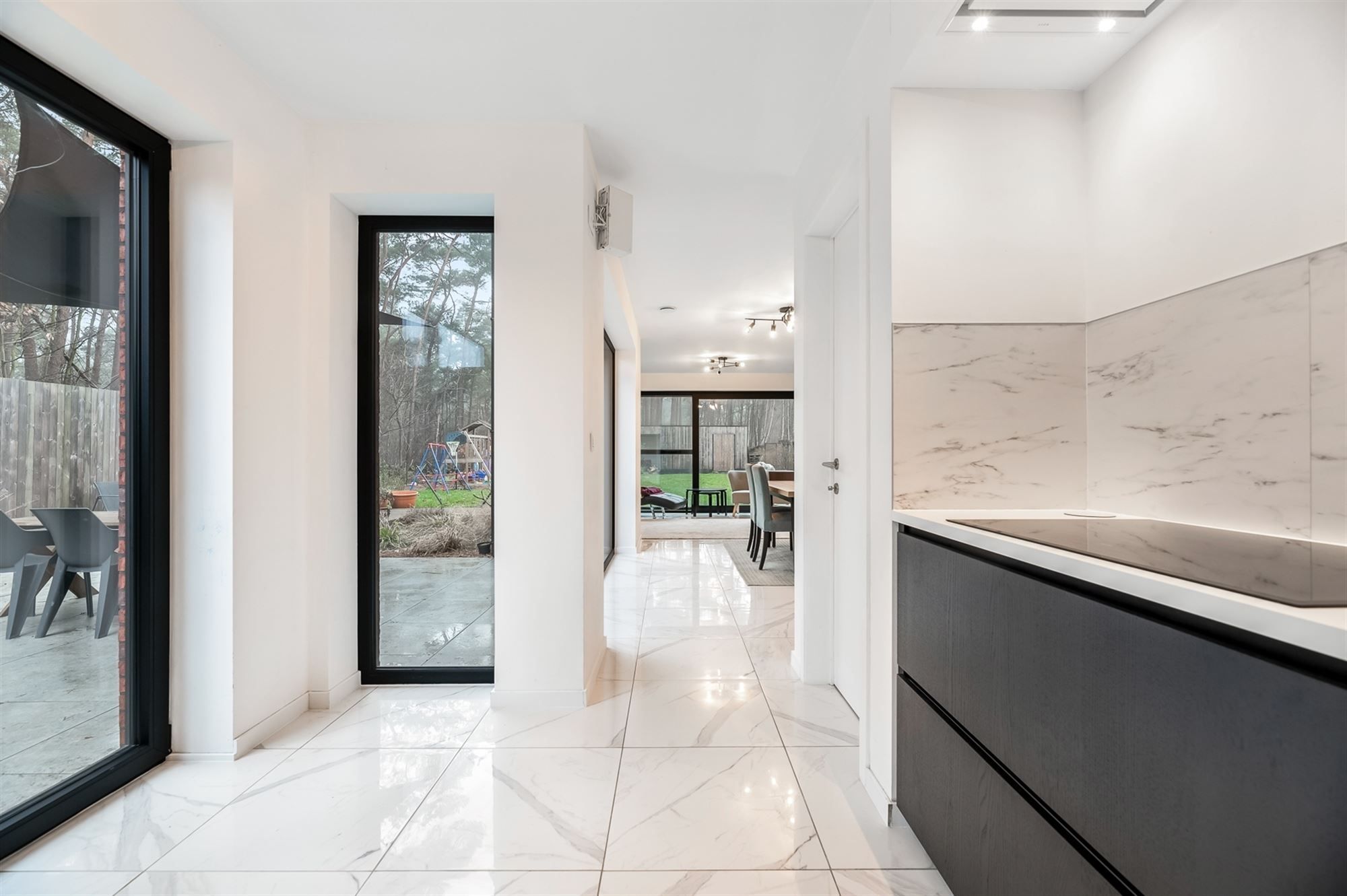 RECENTE, RUIME, ENERGIEZUINIGE WONING MET MOGELIJKHEID TOT APPARTEMENT OP ZOLDERVERDIEPING foto 9