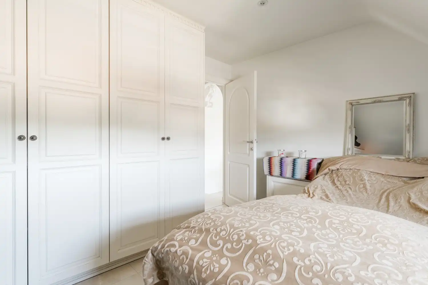 Prachtige ruime villa op een royaal perceel foto 28