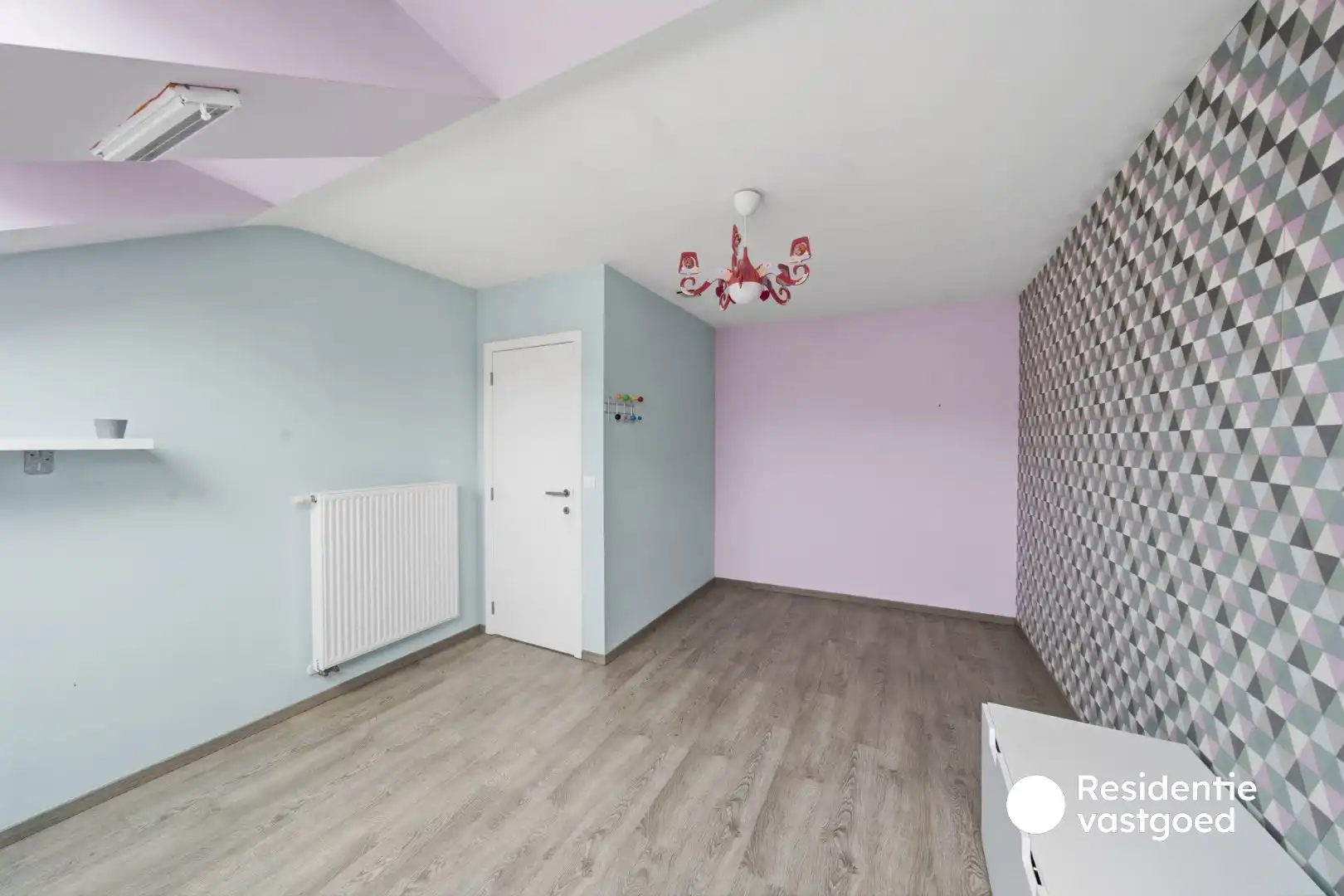 Recente en instapklare woning met 3 slaapkamers, garage en tuin te Zandvoorde! foto 18
