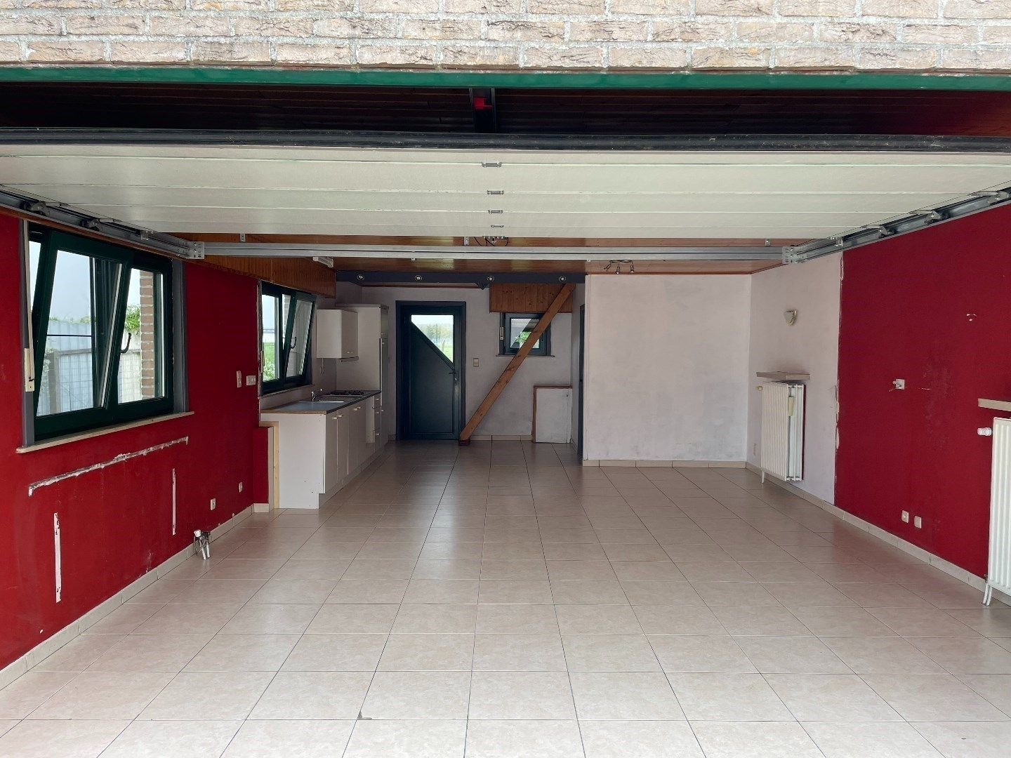 Laagbouwvilla met ruim bijgebouw (garage met studio) foto 15