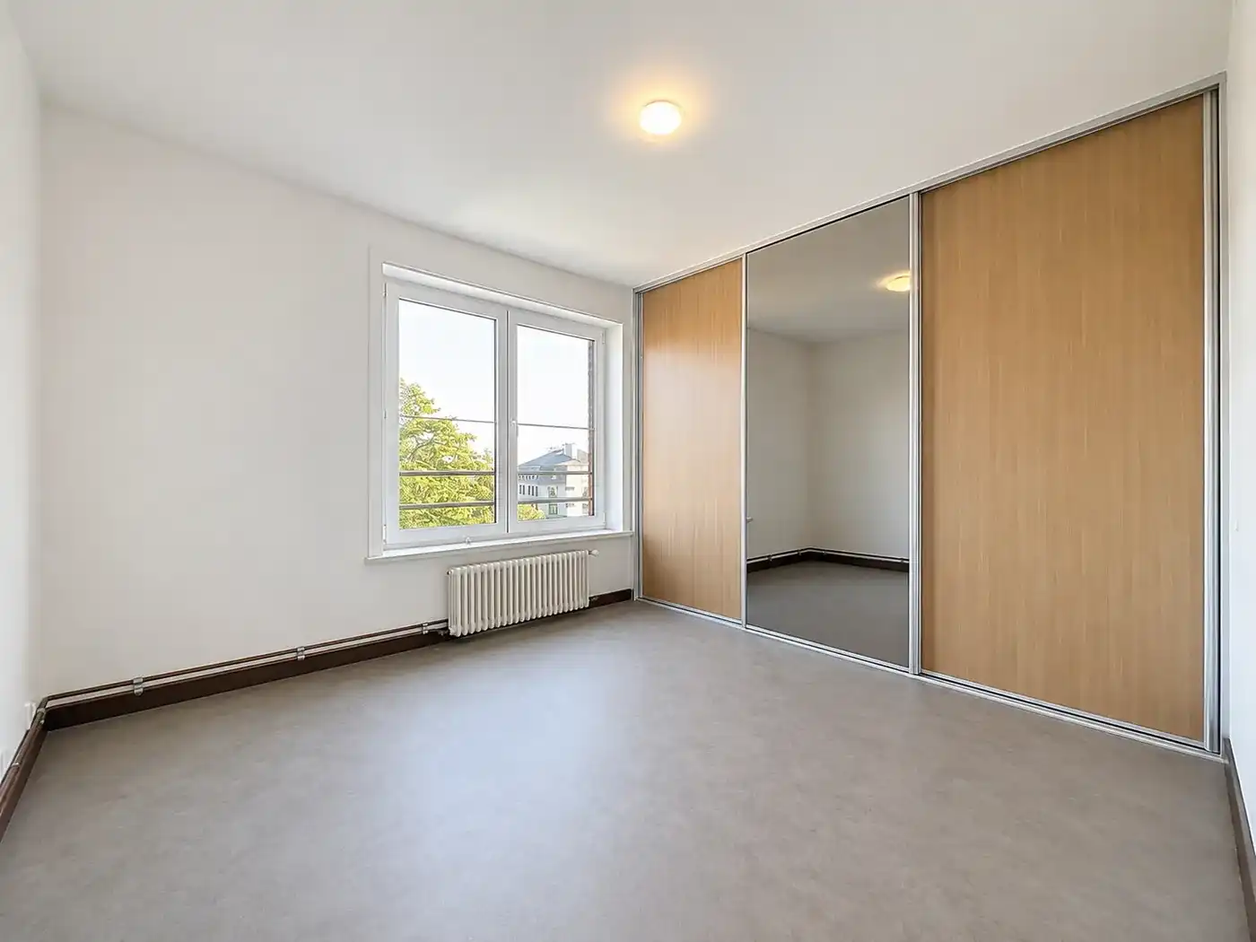Instapklaar appartement met 2 slaapkamers en terras  foto 9