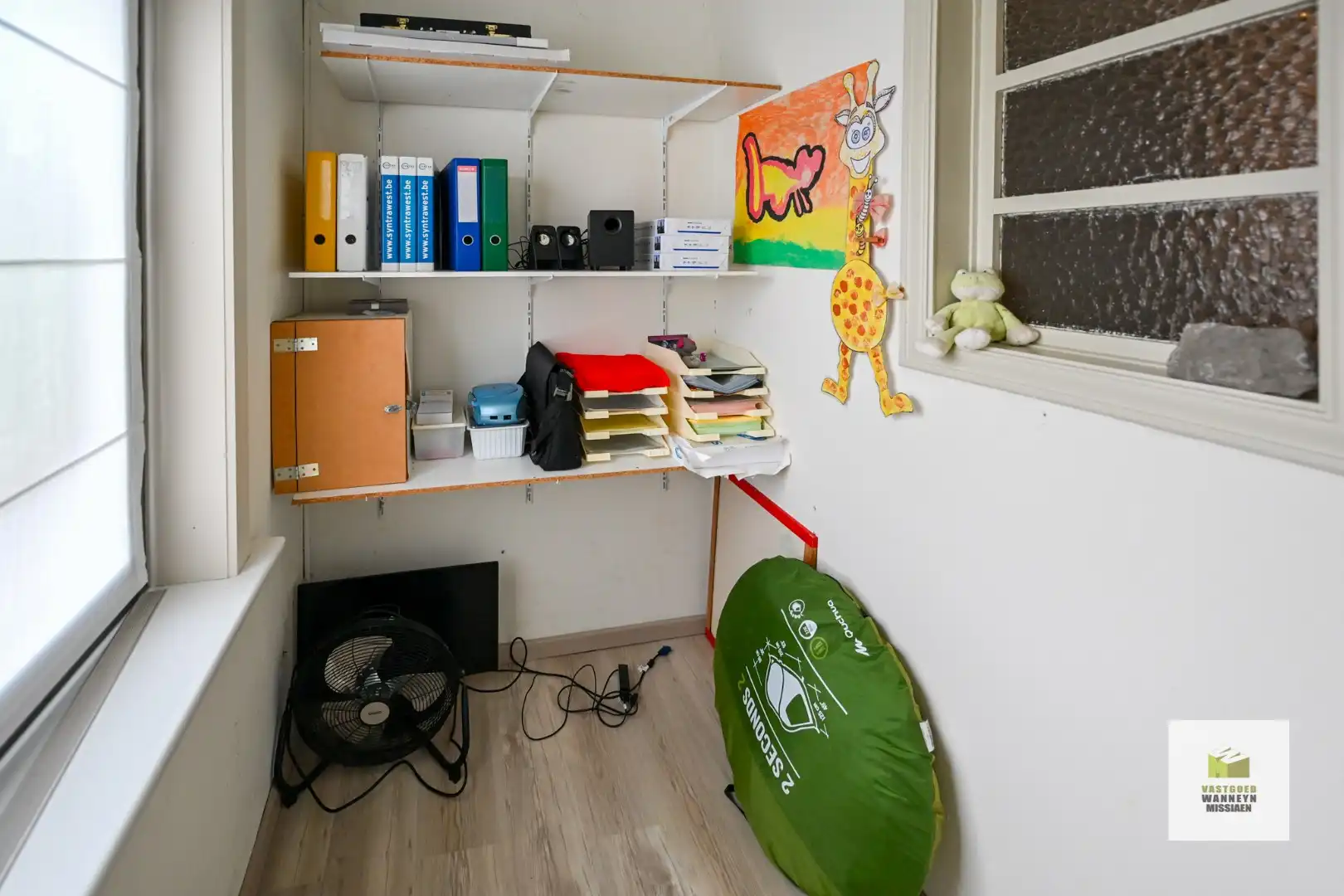 Rustig gelegen halfopen bebouwing, 594 m² opp met 3 slaapkamers foto 17