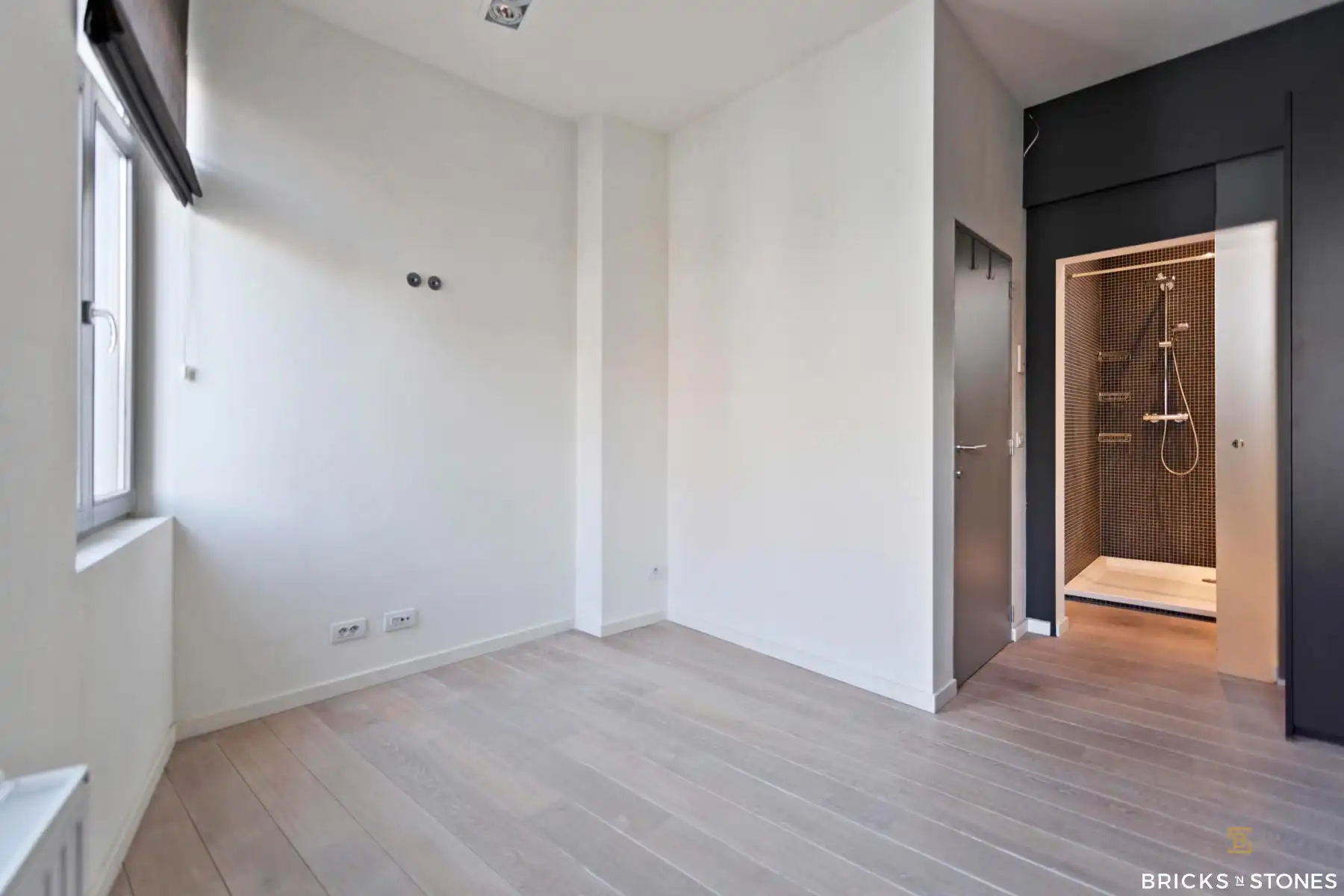 Veelzijdige woning te koop foto 9