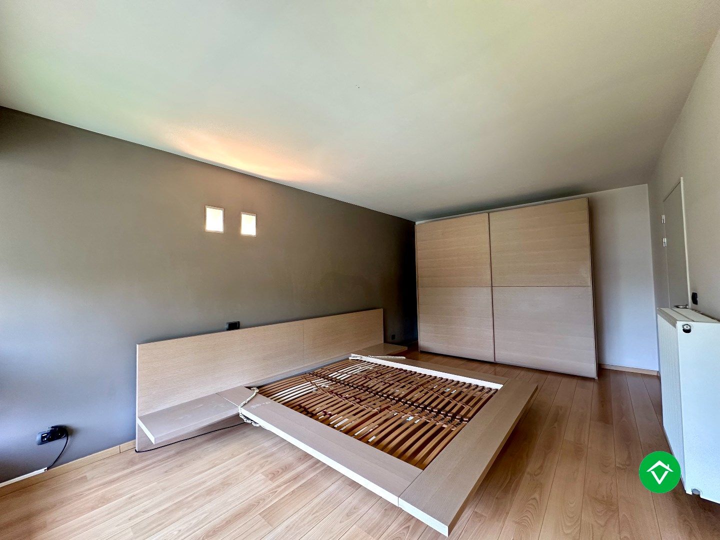 Ruime gezinswoning met vier slaapkamers en afzonderlijke bureauruimte te Koekelare foto 12