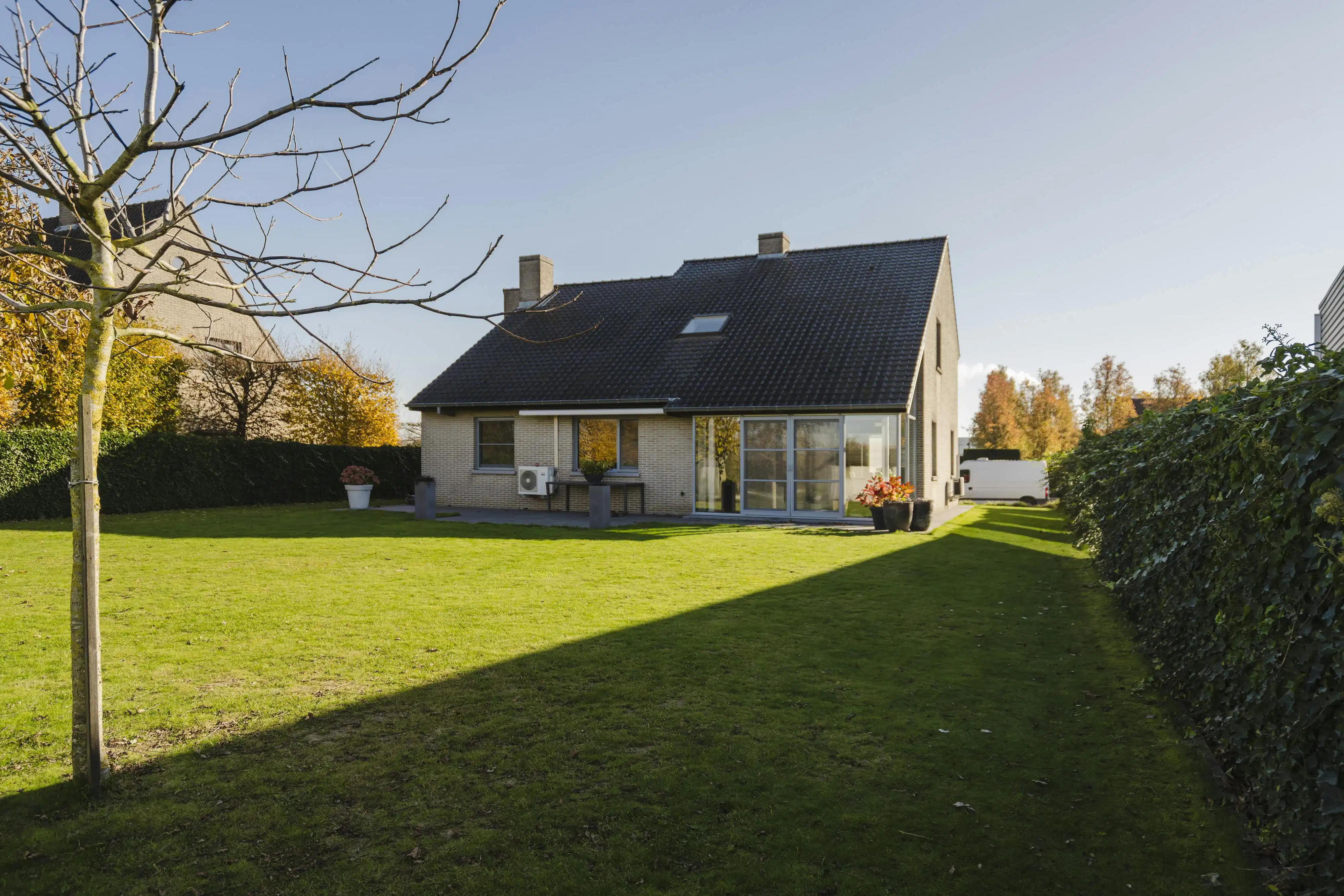 Ruime villa met 6 kamers te koop in Sint-Eloois-Vijve foto 24