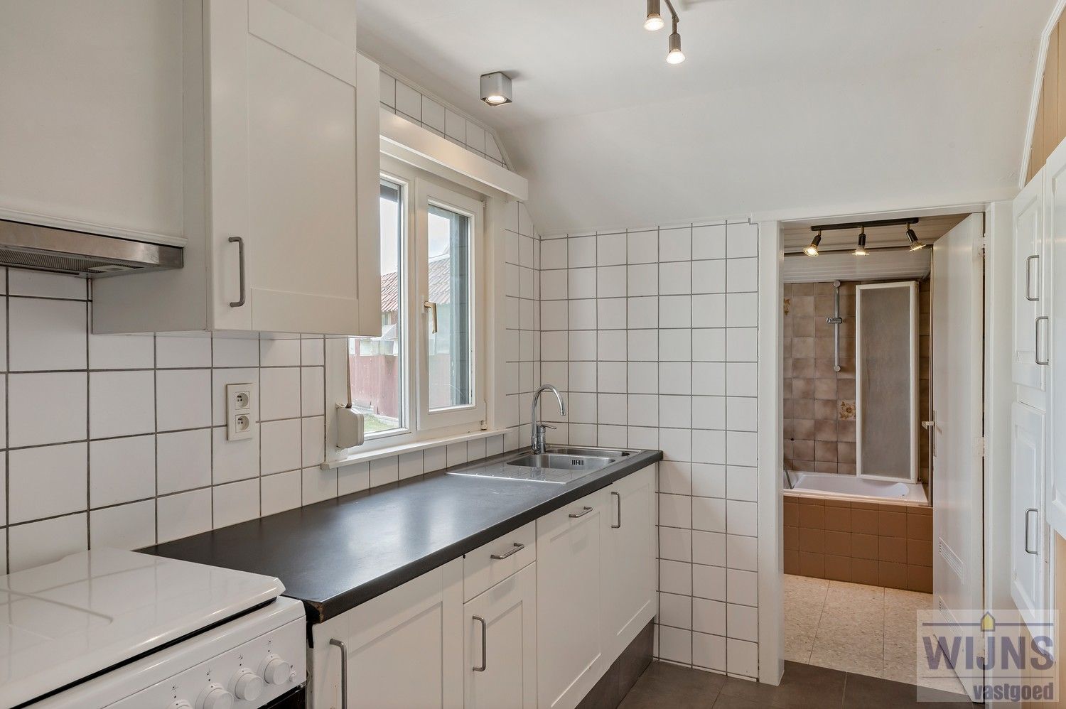 Mooi onderhouden woning met 2 slpkm foto 11