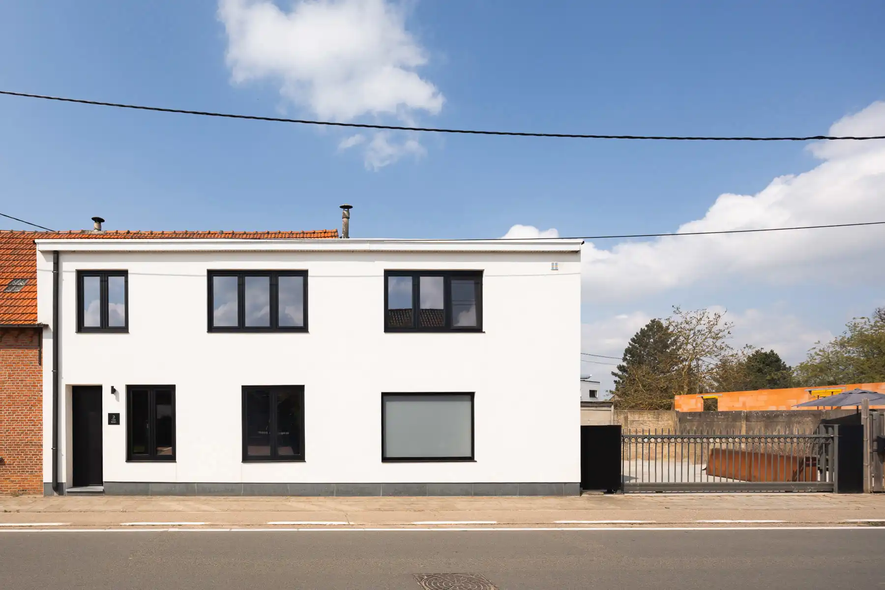 Charmante instapklare halfopen bebouwing op een toplocatie foto 2