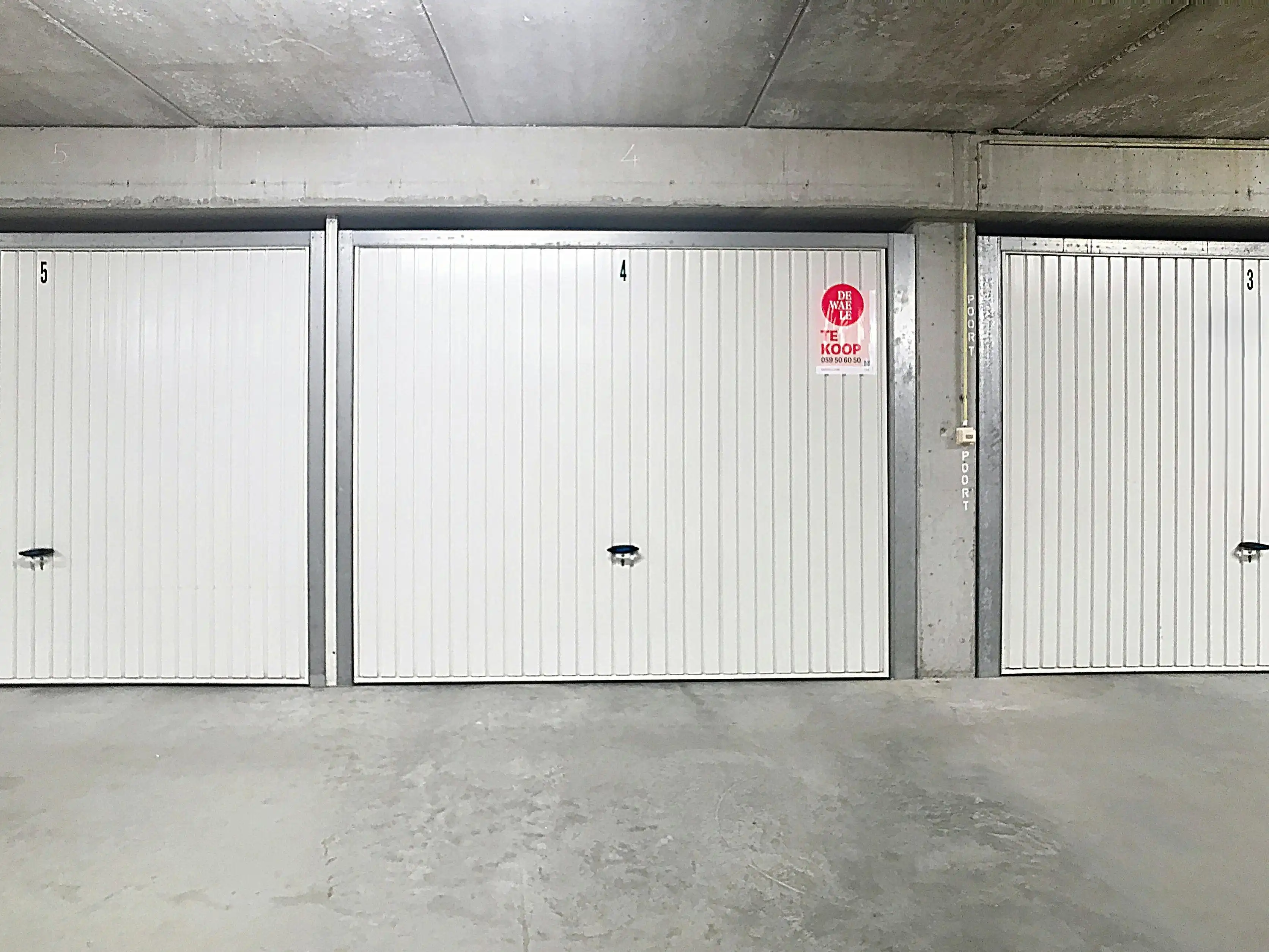 Ruime garagebox op topligging te Duinenweg! foto 4