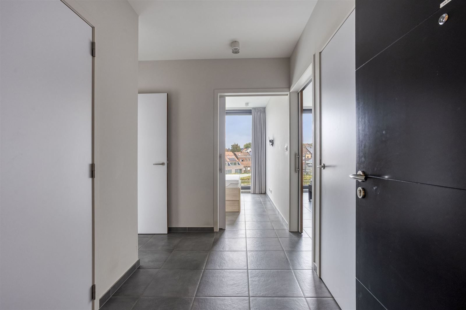 Moderne en ruime assistentie appartement (2 slaapkamers) te Halle foto 3