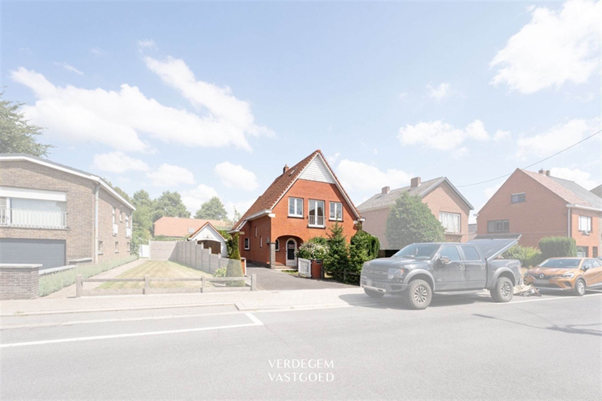 Hoofdfoto van de publicatie: Karaktervolle woning met jaren '50 charme, 3 slaapkamers, garage en gezellige tuin