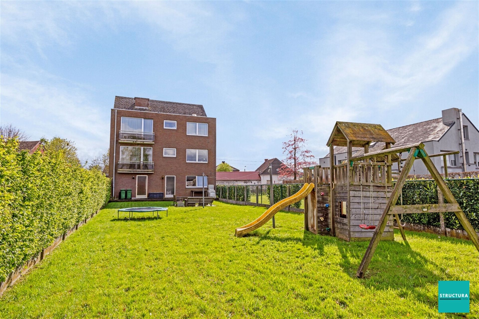 opbrengsteigendom met 2 vergunde appartementen + tuin foto 36