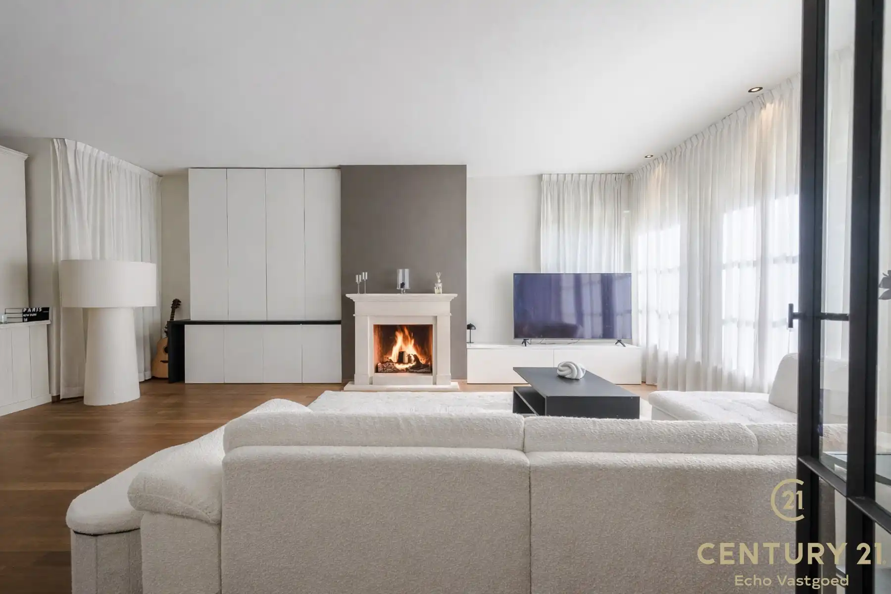 Ruime, gerenoveerde, energiezuinige villa met zwembad foto 5