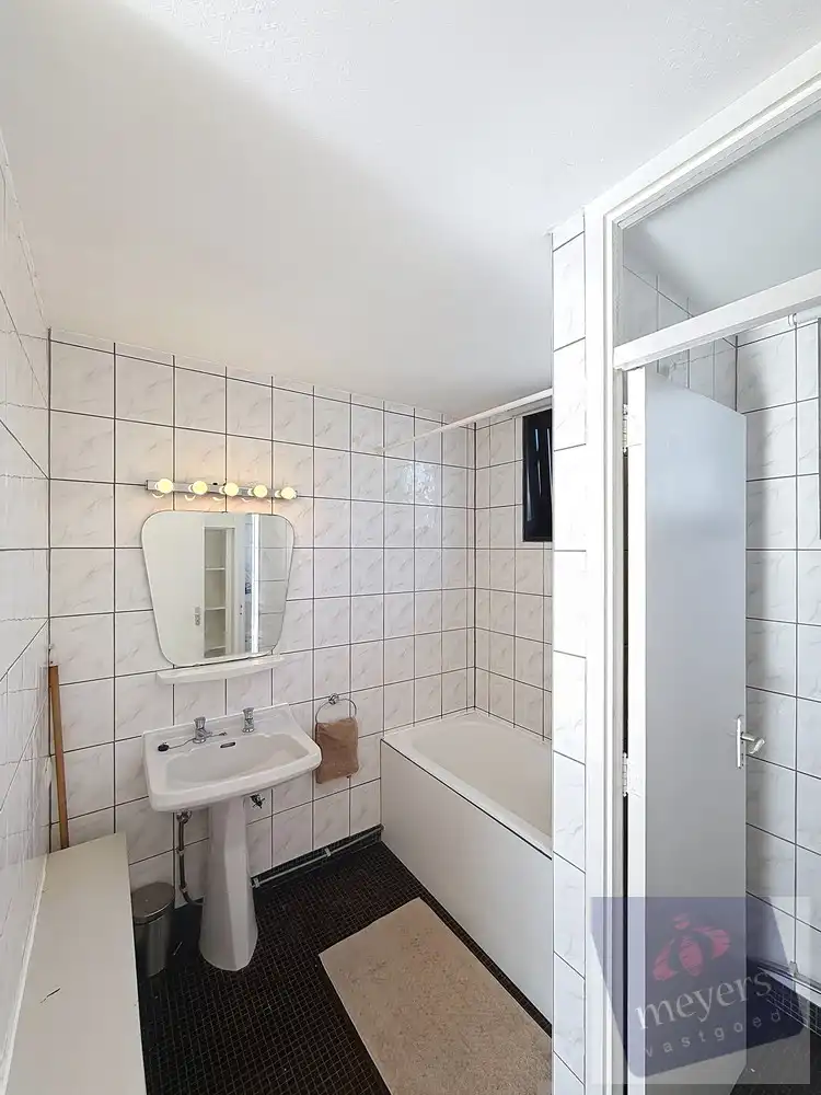 Lichtrijk appartement met ruim zonneterras in het hart van Hasselt foto 15