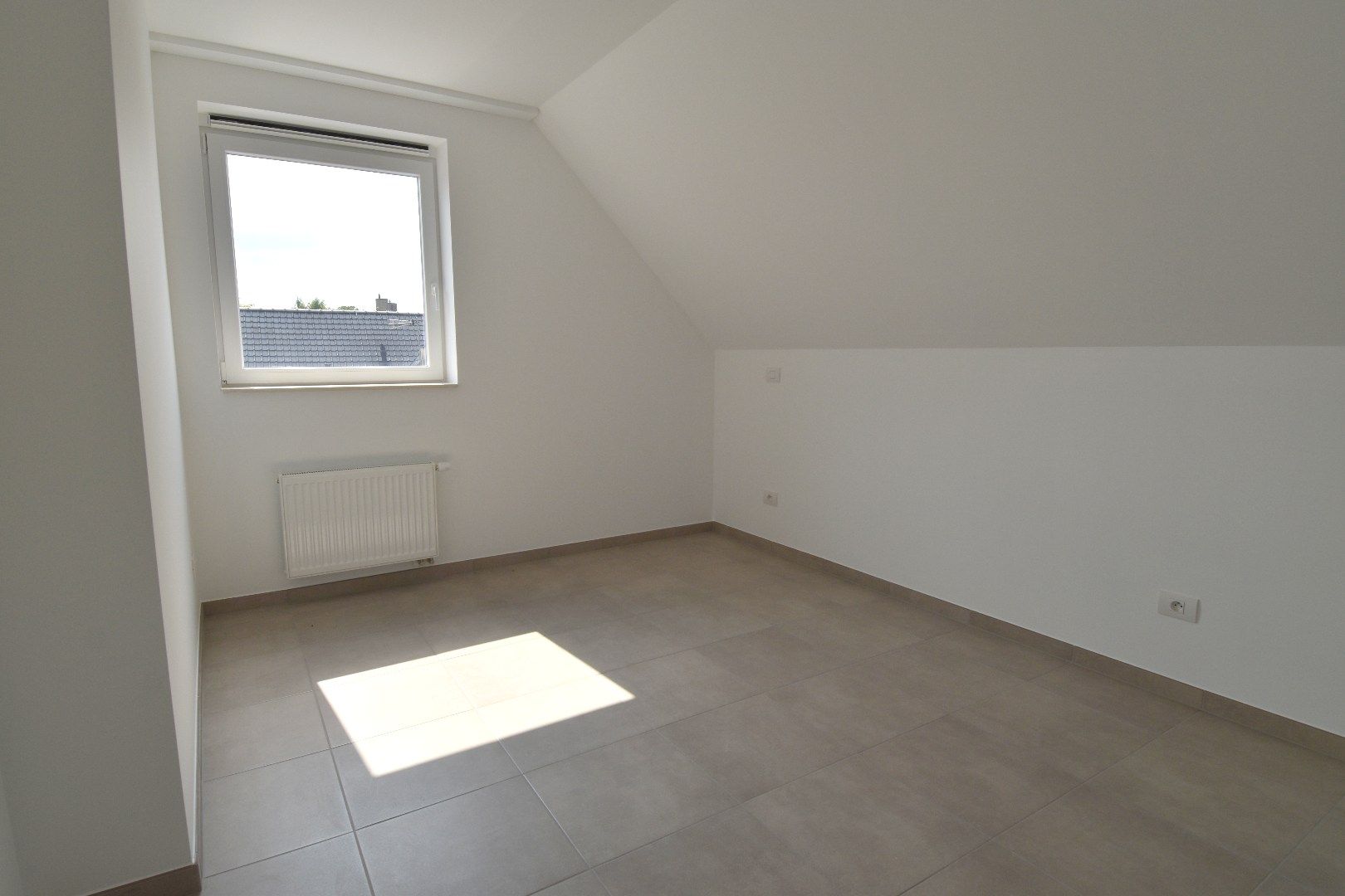 Nieuwbouwwoning te huur in Gullegem op een rustige en  kindvriendelijke locatie foto 9