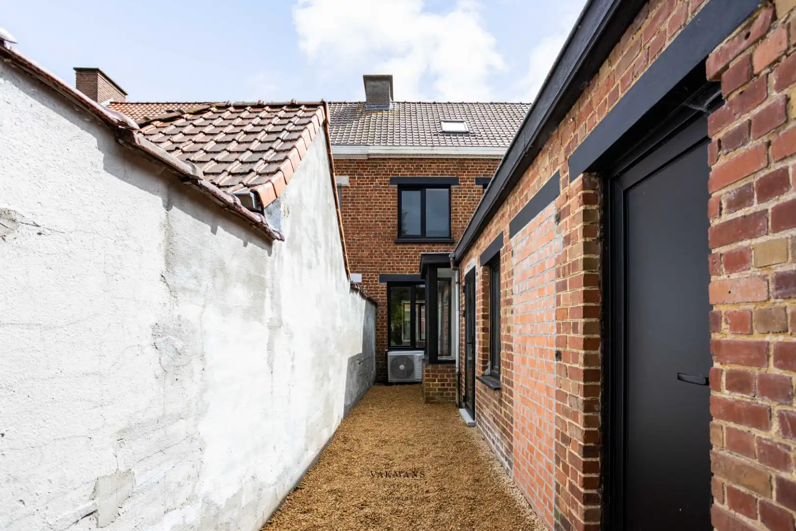 Een vernieuwd huis met 3 slaapkamers en garage foto 27