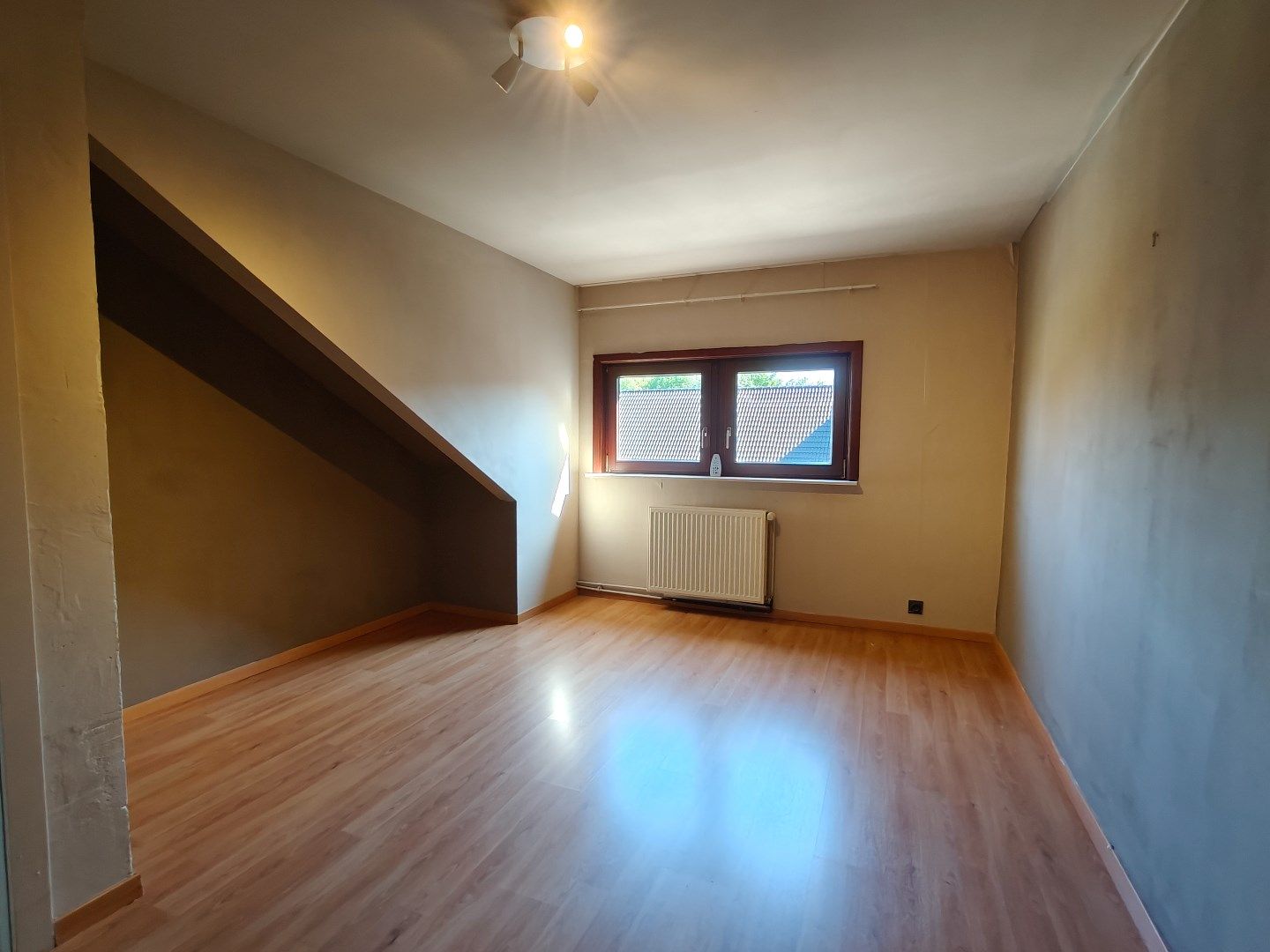 Ruime bel-étagewoning met garage, tuin en vier slaapkamers  foto 9