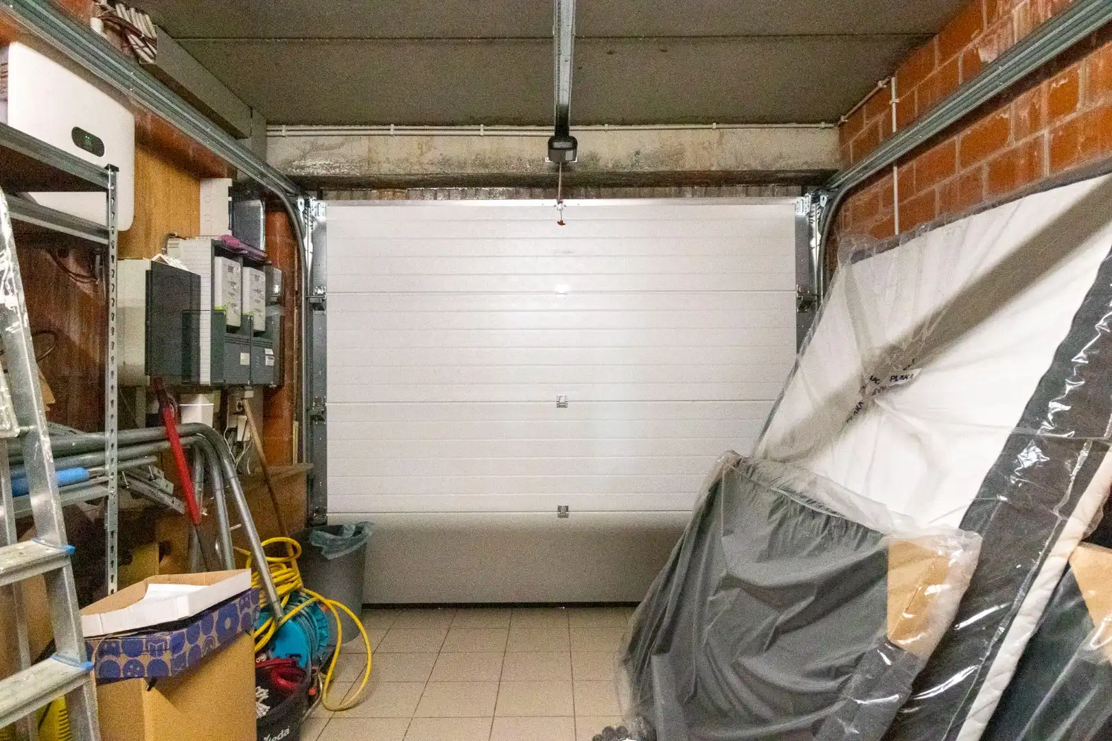 HOB met 3 slk en inpandige garage foto 16