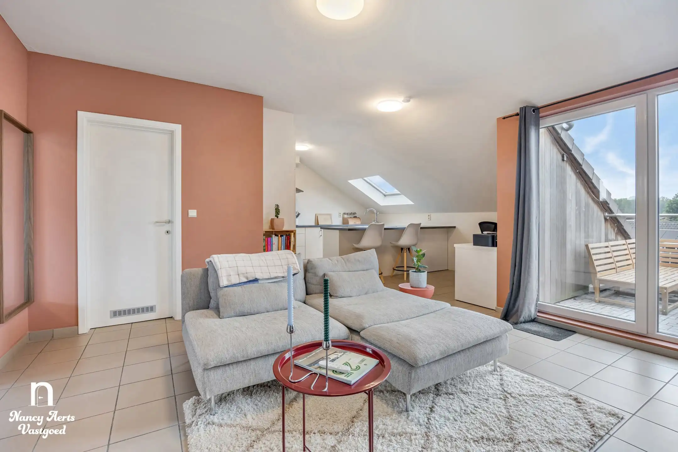 Comfortabel 1‑slaapkamerappartement met terras en parking foto 6