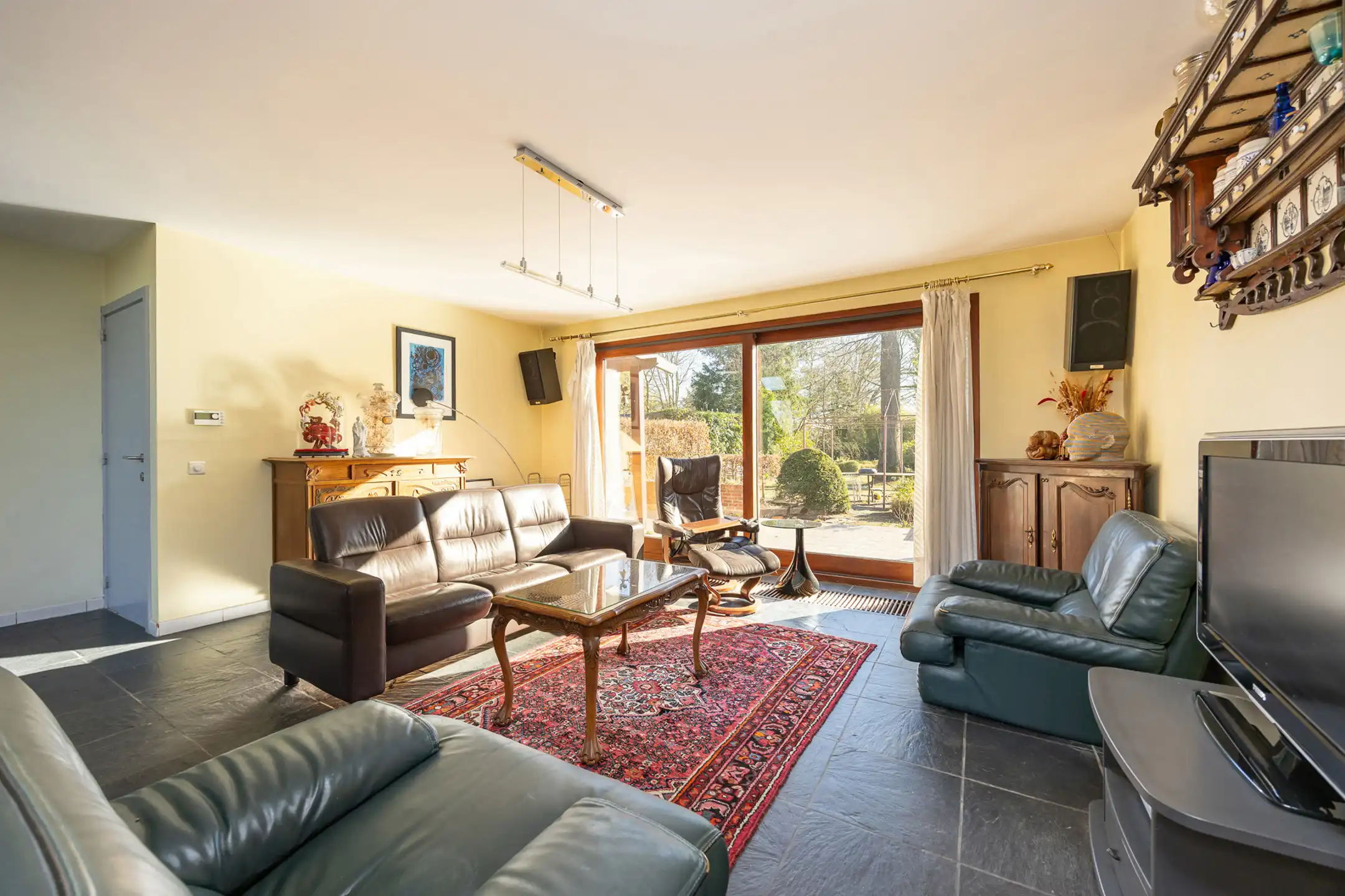 Verrassend ruime woning met 4 slpk's op 2.321m² perceel! foto 5