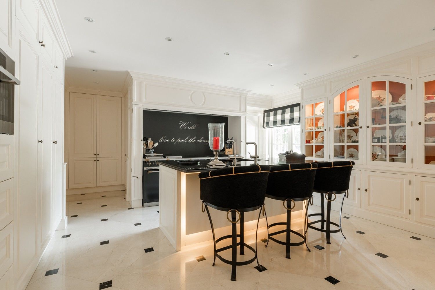 Prachtige villa op een uitzonderlijk domein van 20600m² foto 17