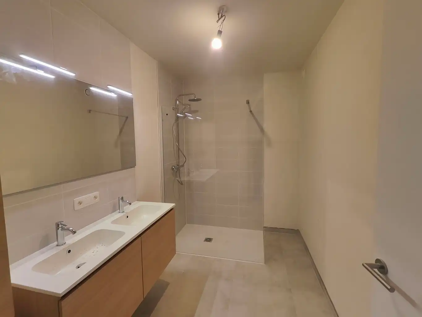 Gelijkvloers nieuwbouwappartement te huur in Opwijk foto 6