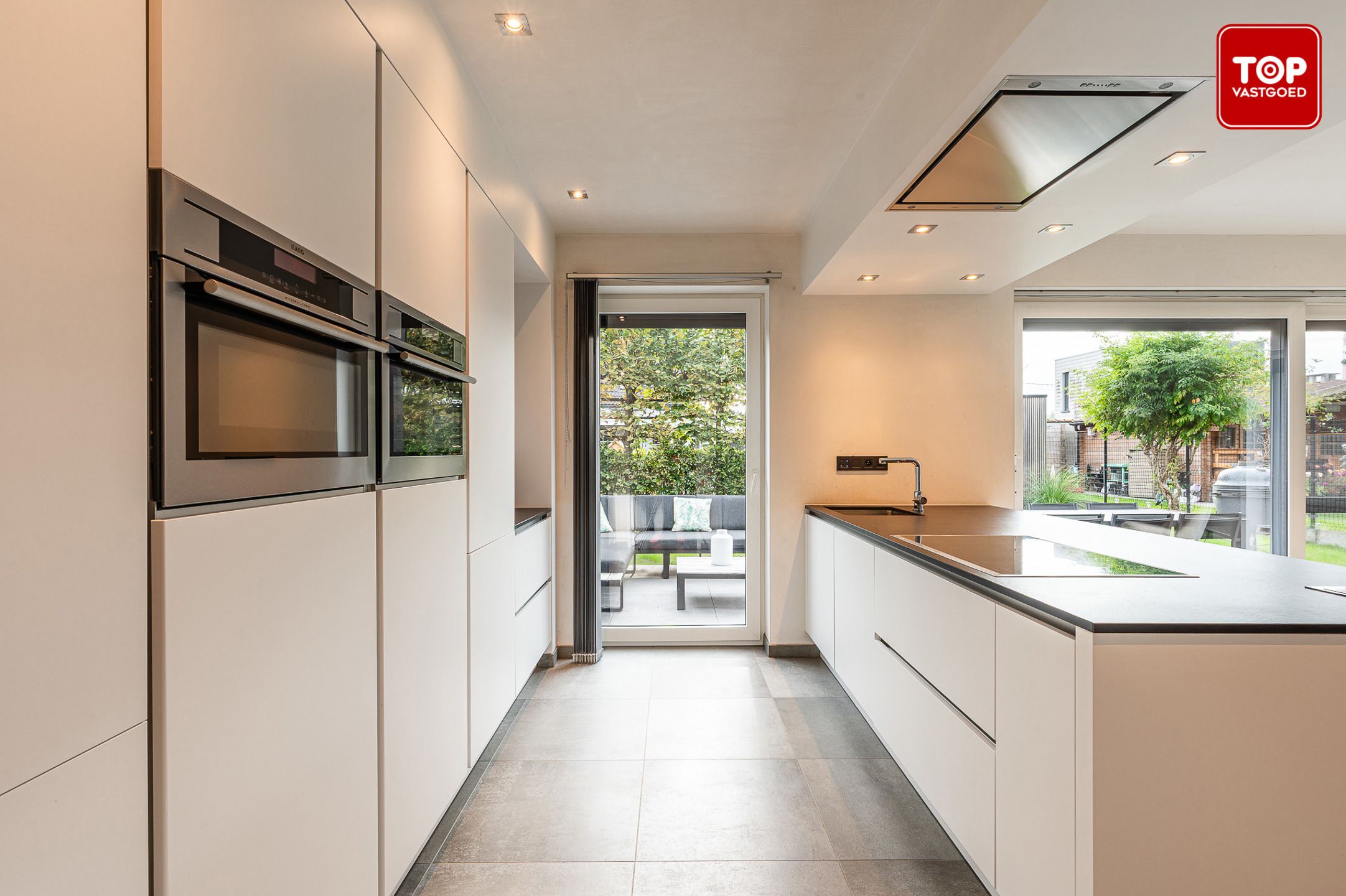 Instapklare woning (2016)  met 4 slaapkamers en tuin in residentiële wijk foto 14