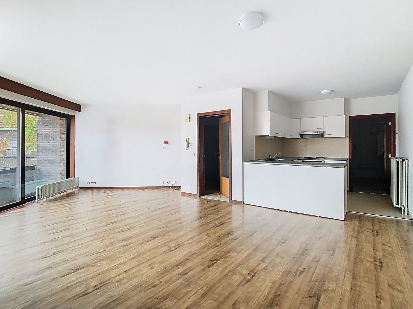 Centraal gelegen appartement met 3 SLPK! foto 2