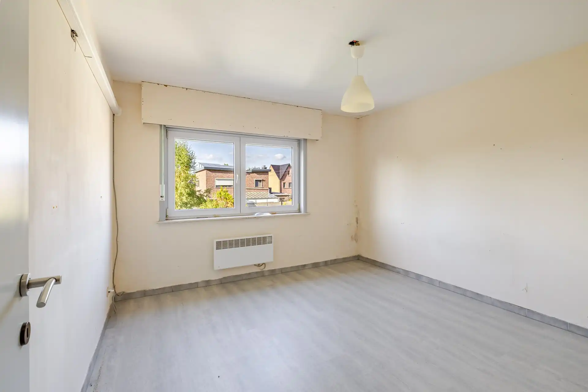 Appartement op de eerste verdieping met twee slaapkamers en garage foto 4