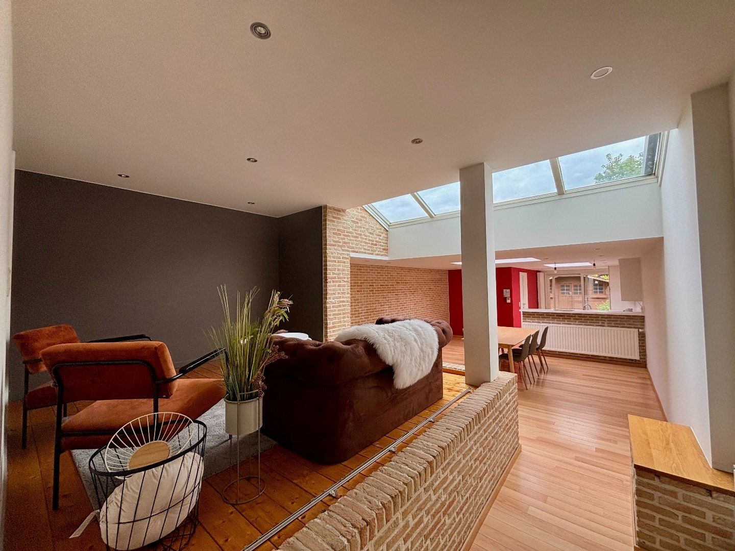INSTAPKLARE WONING MET 3 SLPKS, TUIN EN OPRIT foto 4
