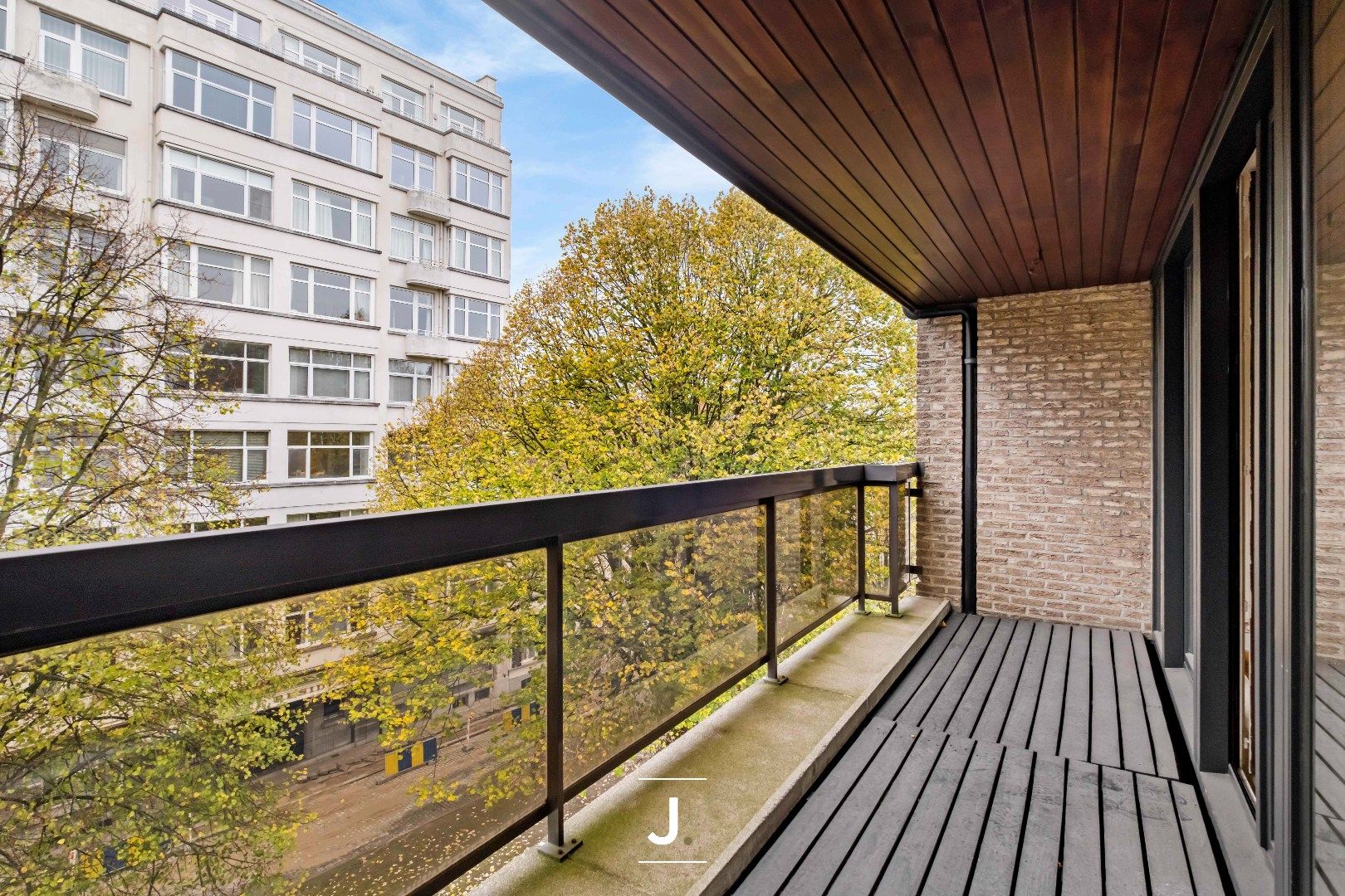 Gezellig en lichtrijk appartement te huur in hartje Kortrijk! foto 15
