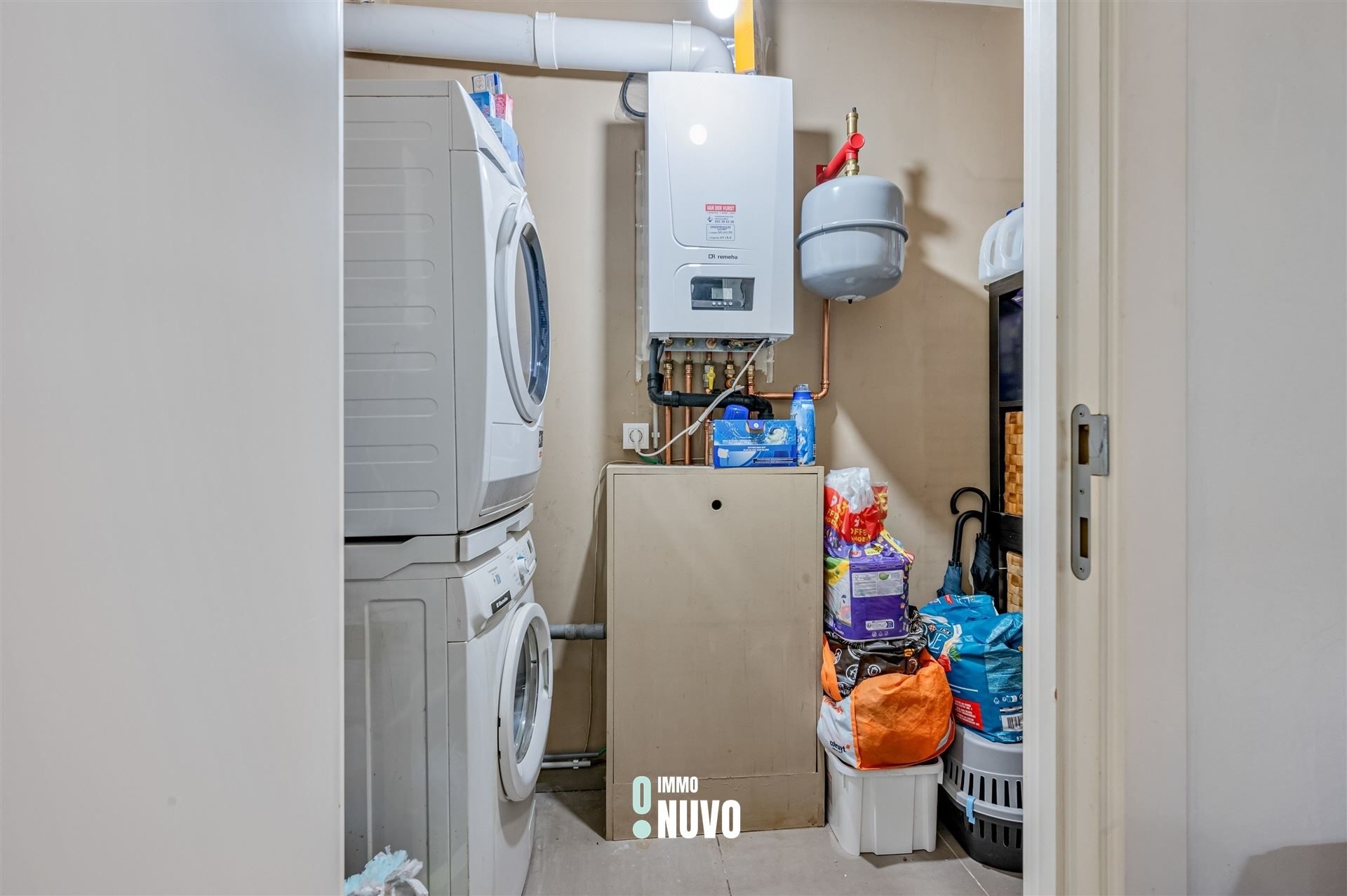 Gelijkvloers instapklaar 2 slaapkamer appartement met garage foto 10