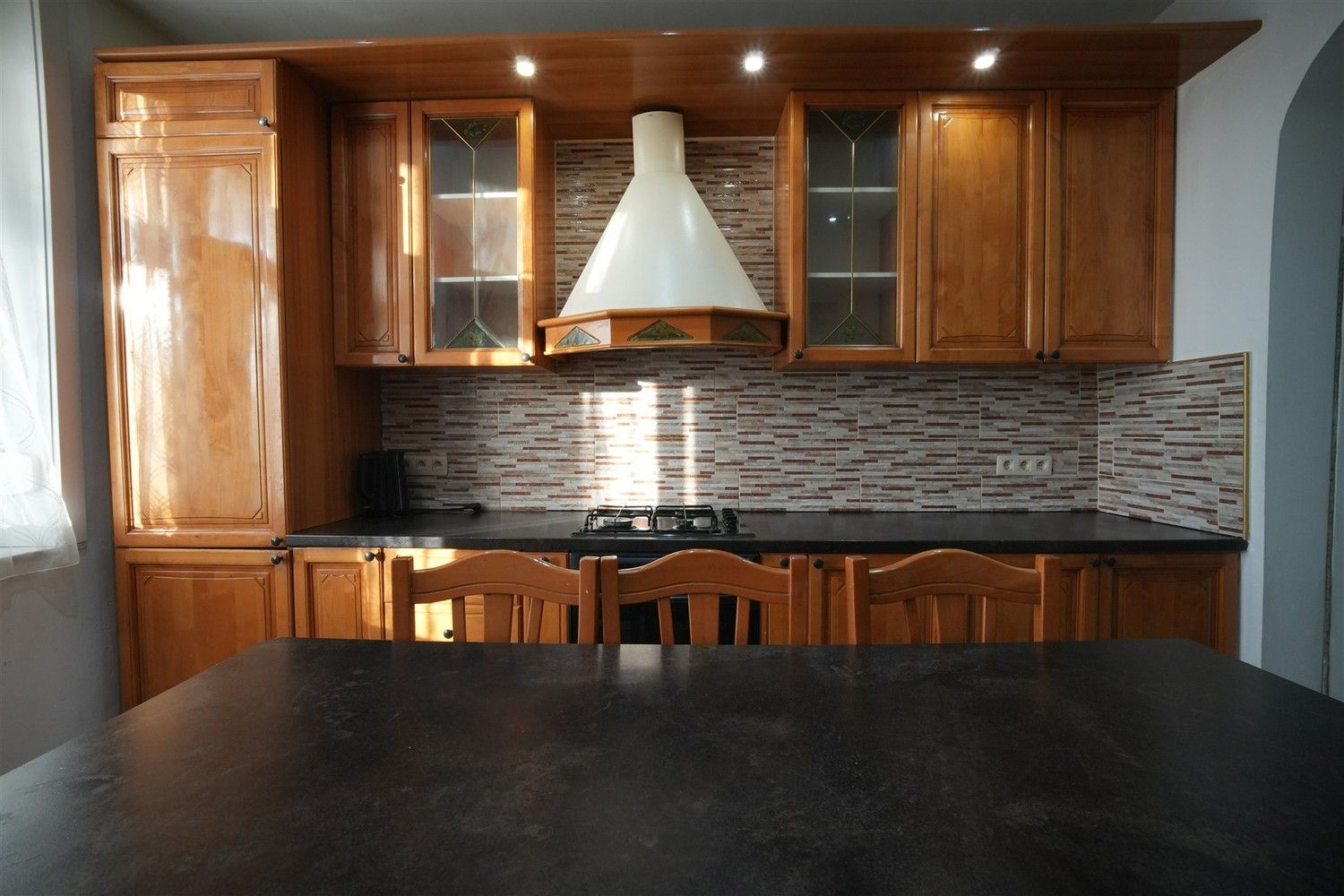 Instapklaar appartement met terras in Jette foto 11