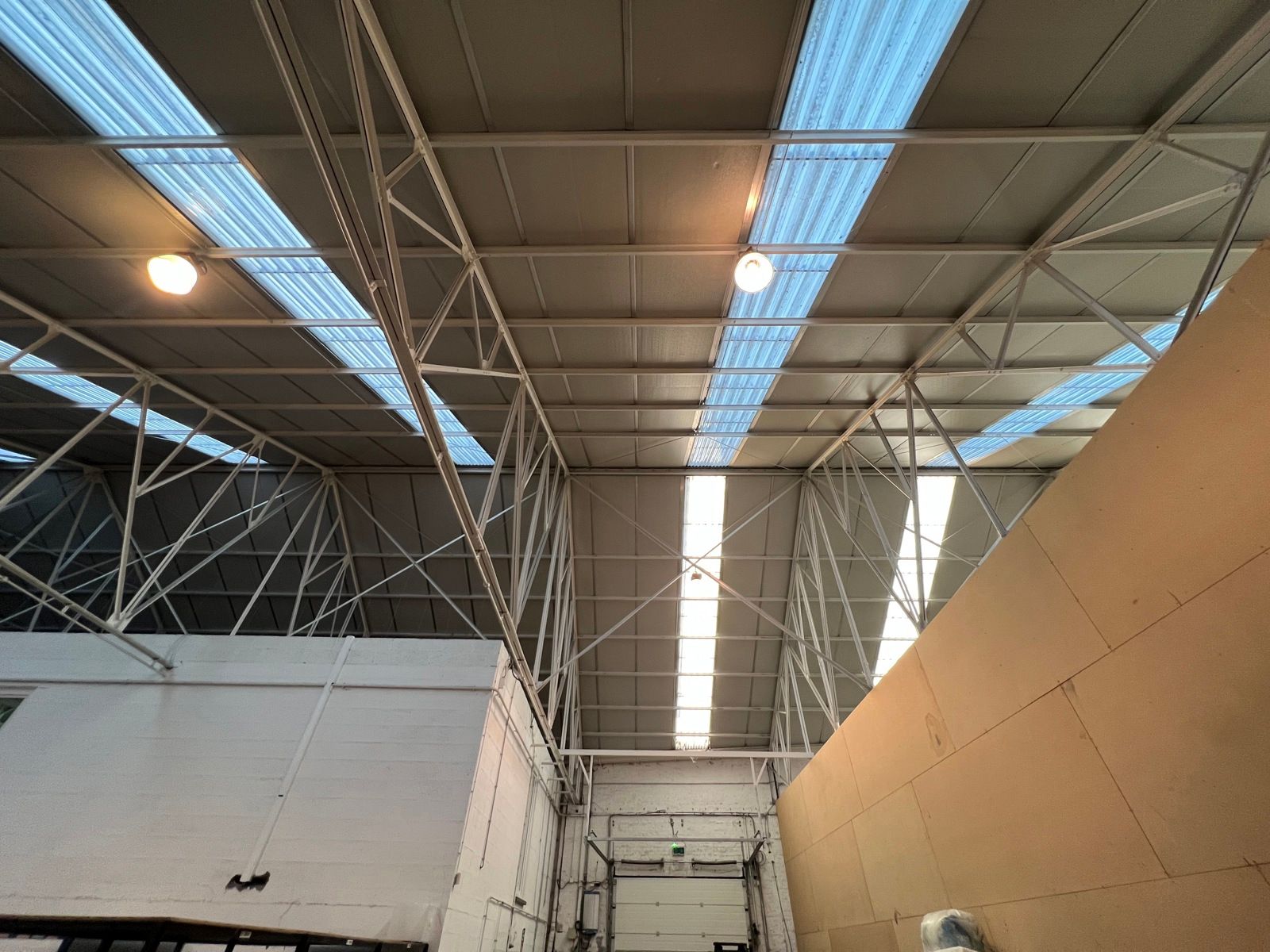 Opslagloods met kantoorfunctie. foto 25