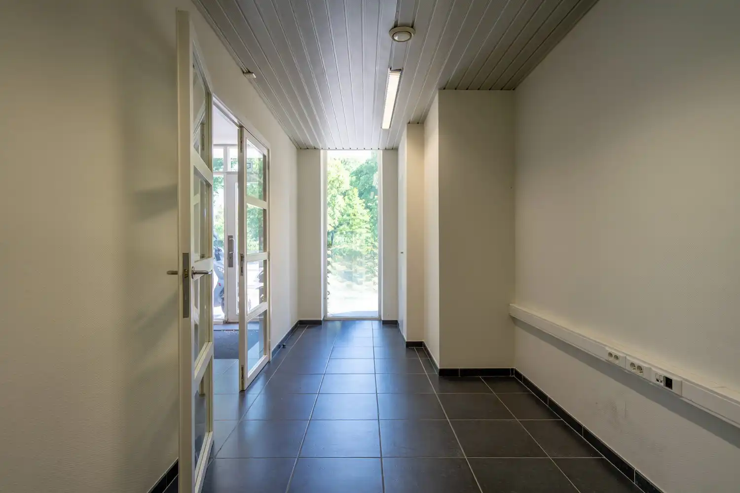 KANTOOR MET 5 BURELEN foto 6