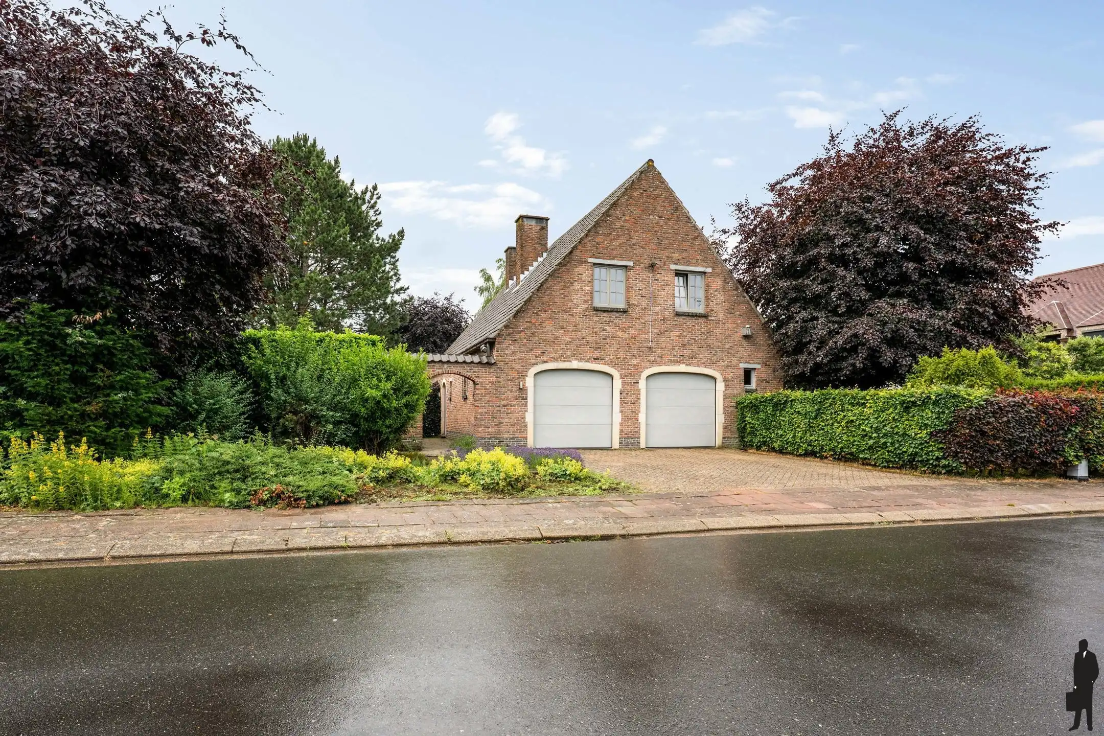 Charmante woning op een uitzonderlijke locatie in Aartselaar foto {{pictureIndex}}