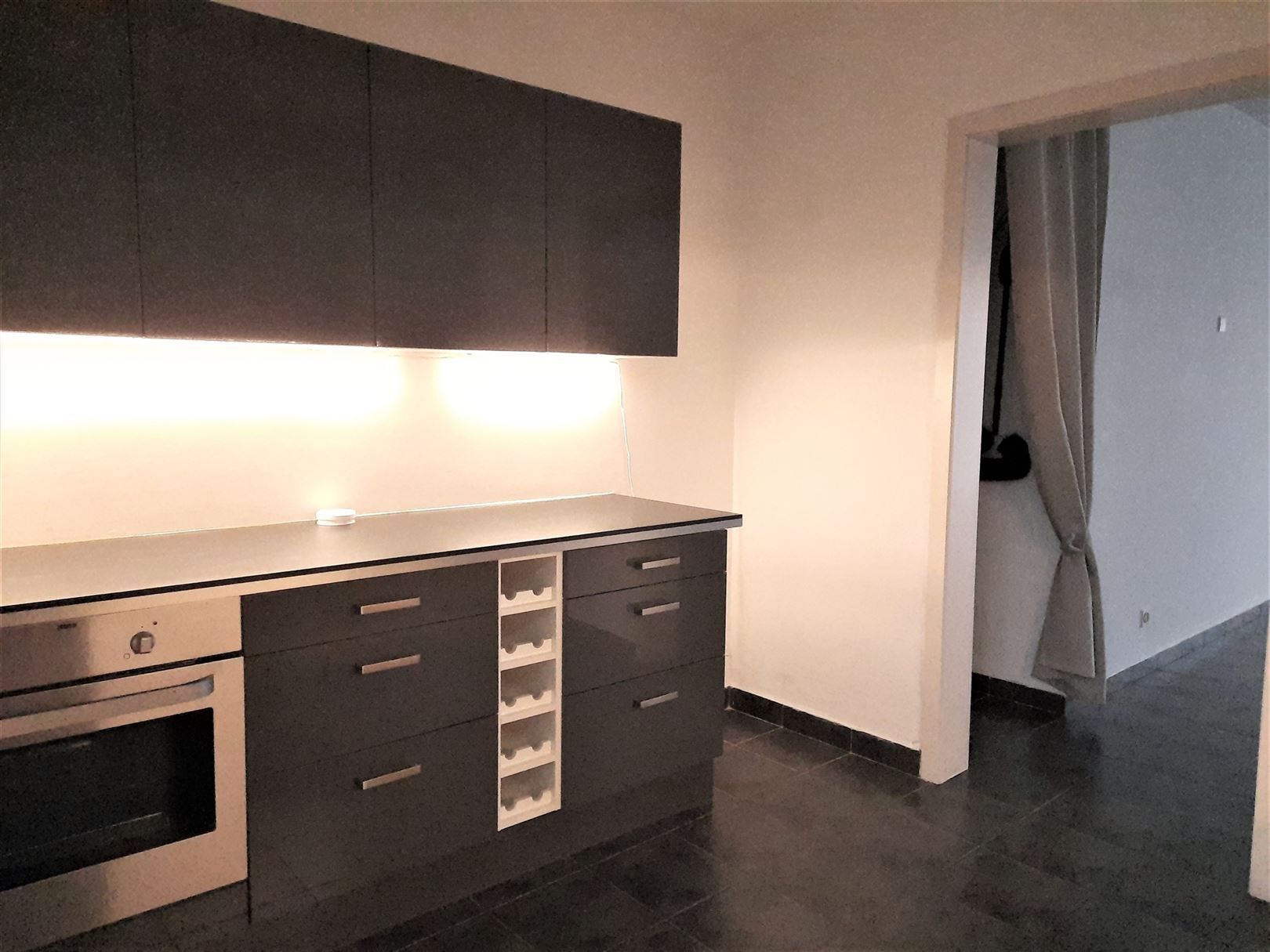 Te renoveren gelijkvloers appartement foto 20