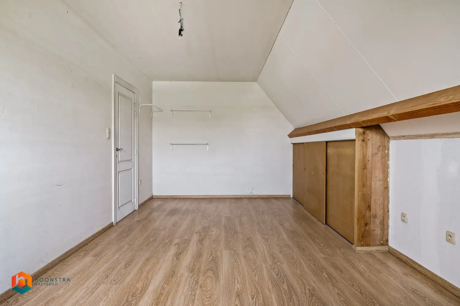 Woning met 4 slaapkamers en achterliggend bos (+-70a) foto 17