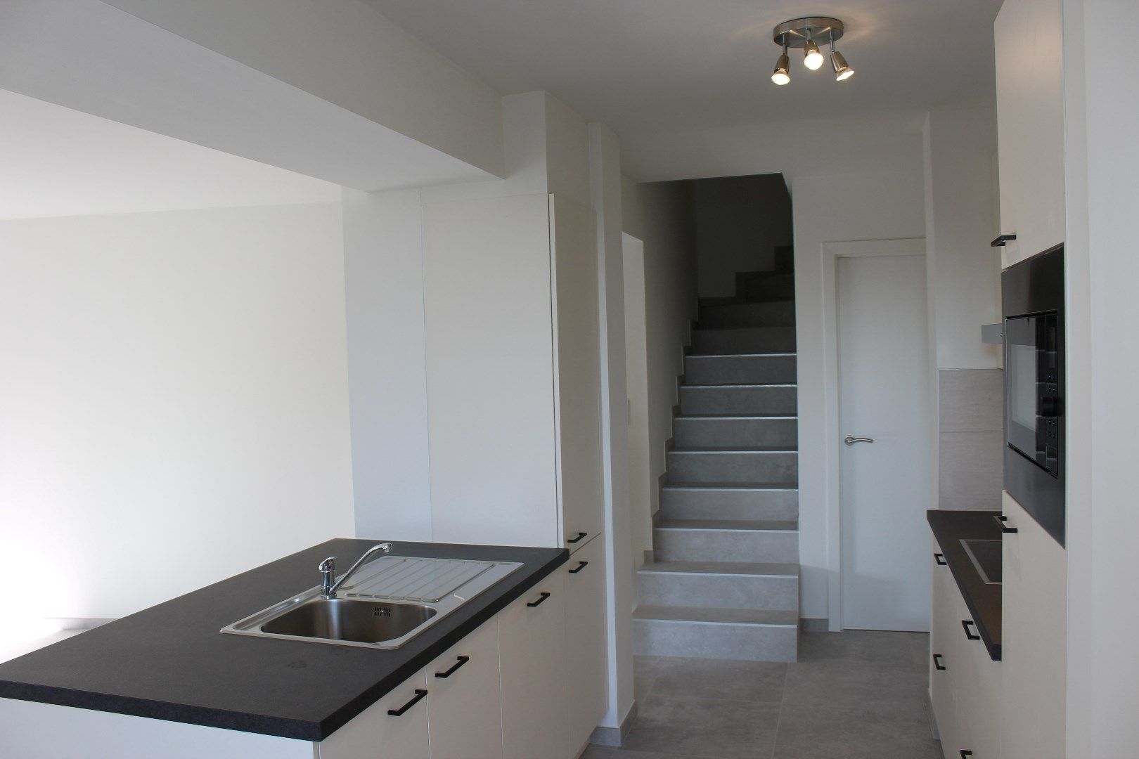 Nieuwbouw duplex appartement op toplocatie met parking foto 11