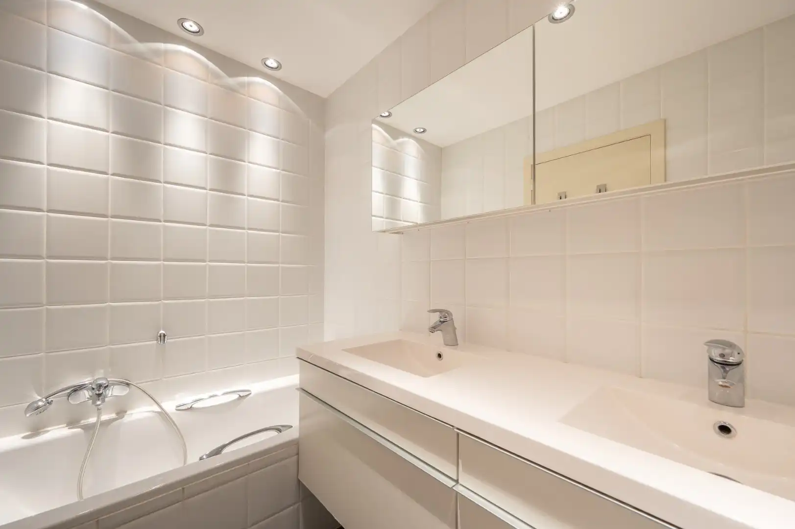 Uitzonderlijke penthouse gelegen op de Zeedijk aan het Van Bunnenplein met panoramische zichten foto 12