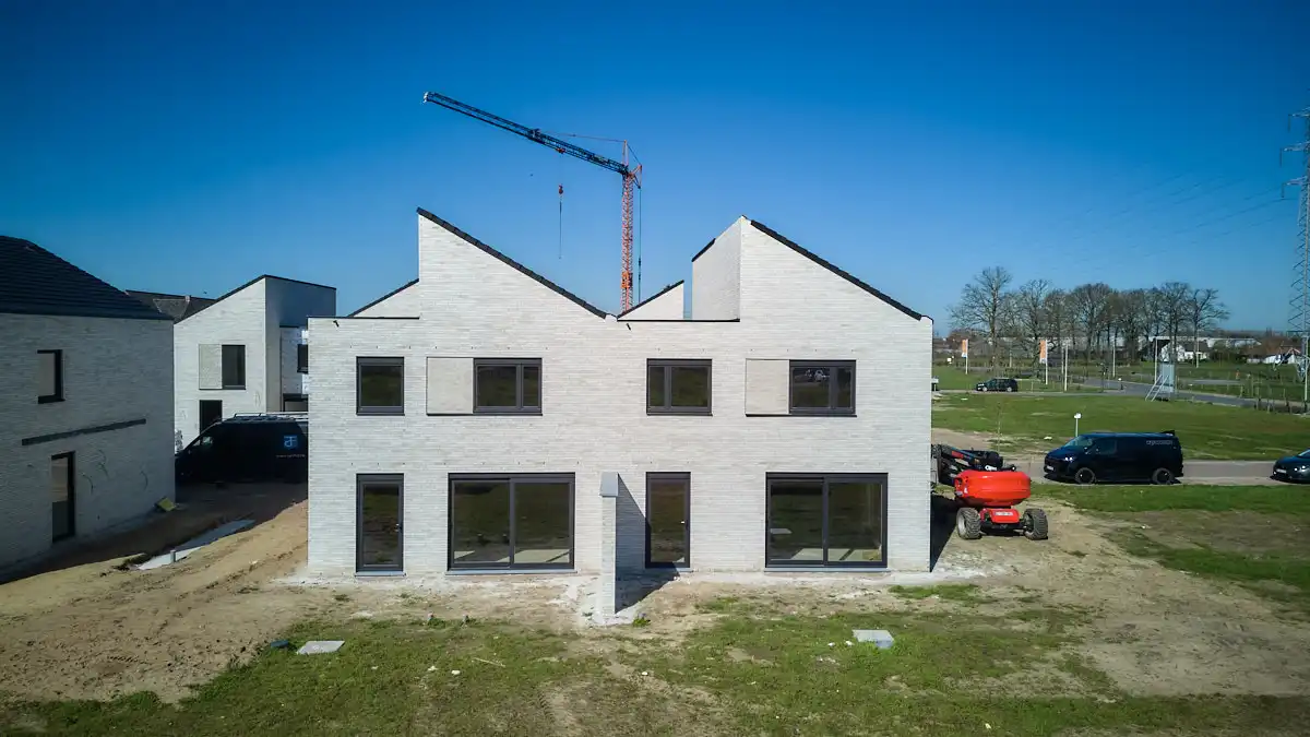 Ruime energiezuinige halfopen bebouwing foto 6